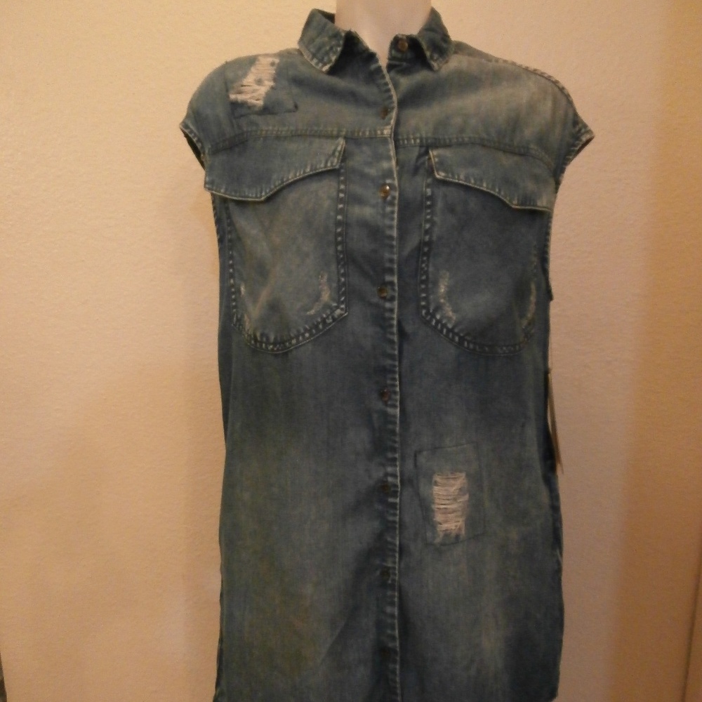CALVIN KLEIN Size Small MSRP $89.5 Denim Jean